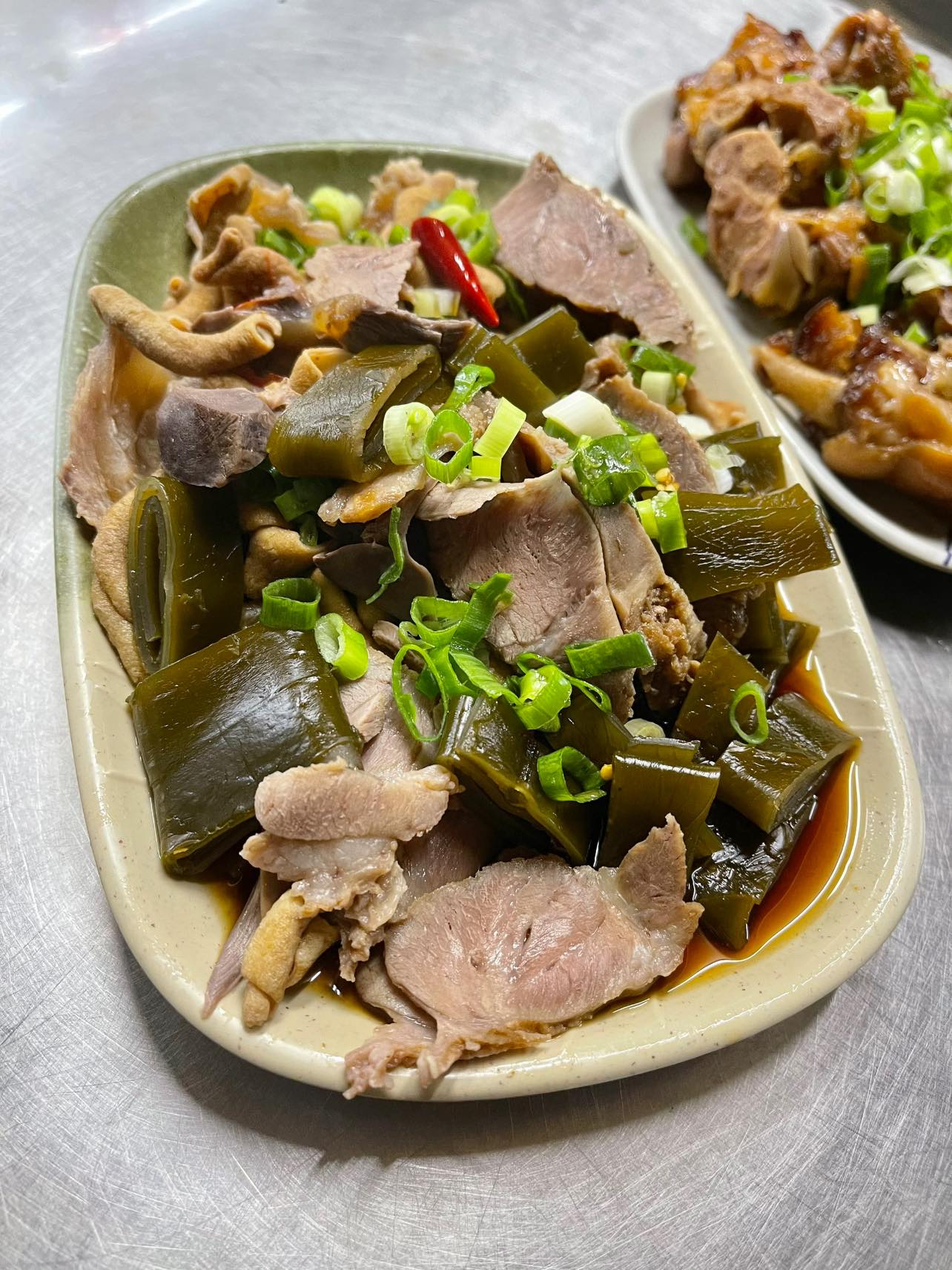 想吃美食還想遇到野生 Ozone ？ Ozone 成員各自私心狂推 8 間美食餐廳，絕對要吃爆！