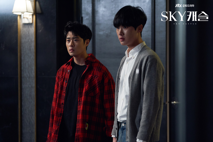 網友推薦 Netflix 懸疑韓劇！《Voice》劇情緊湊又精彩！《SKY Castle 天空之城》狗血卻深藏寓意！