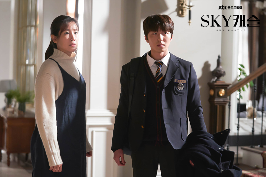 網友推薦 Netflix 懸疑韓劇！《Voice》劇情緊湊又精彩！《SKY Castle 天空之城》狗血卻深藏寓意！