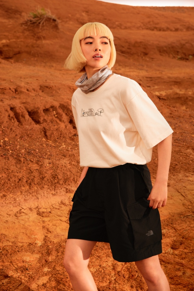 一同全方位探索！日本人氣藝人山田葵詮釋 The North Face 夏季新品服飾，特賣同步開跑！