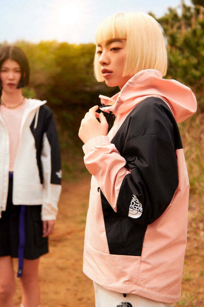 一同全方位探索！日本人氣藝人山田葵詮釋 The North Face 夏季新品服飾，特賣同步開跑！