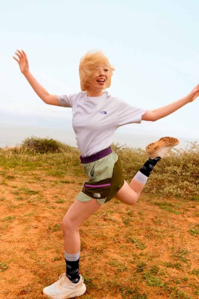 一同全方位探索！日本人氣藝人山田葵詮釋 The North Face 夏季新品服飾，特賣同步開跑！