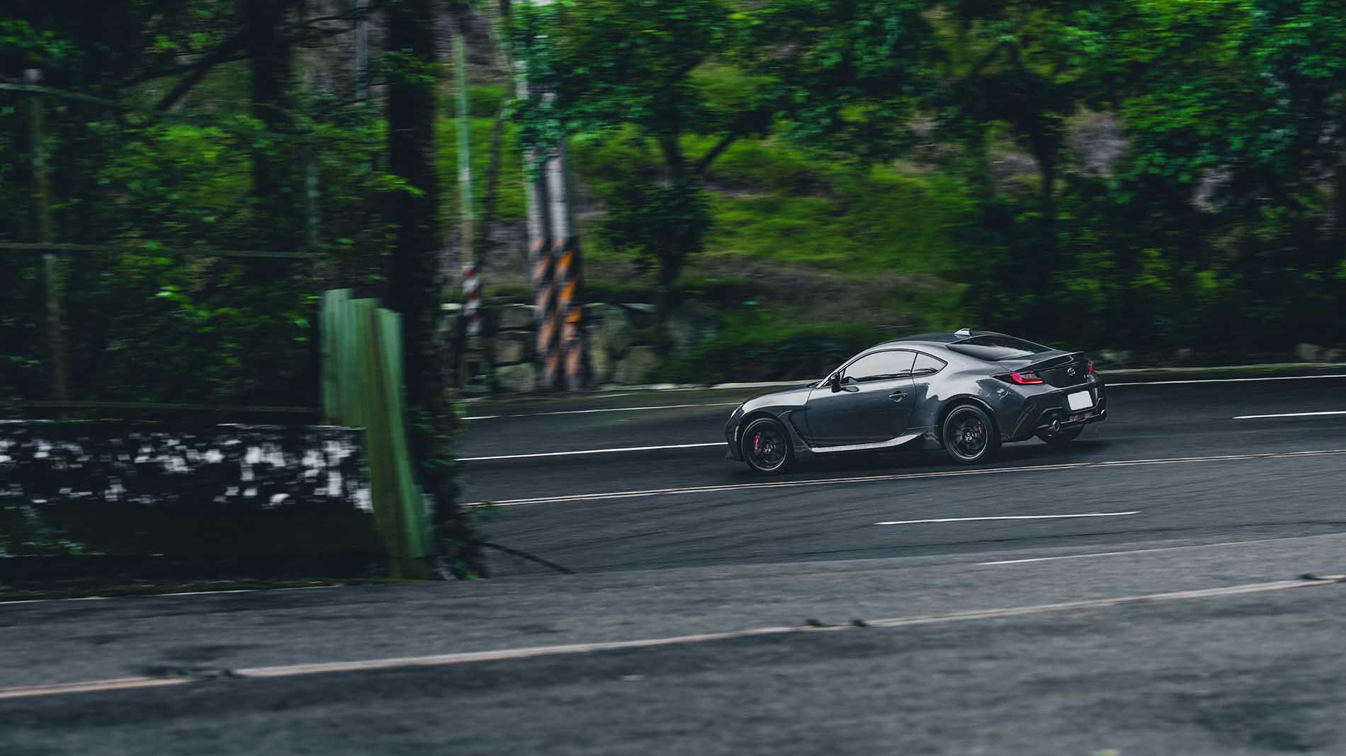 Toyota GR86 6AT Brembo-6