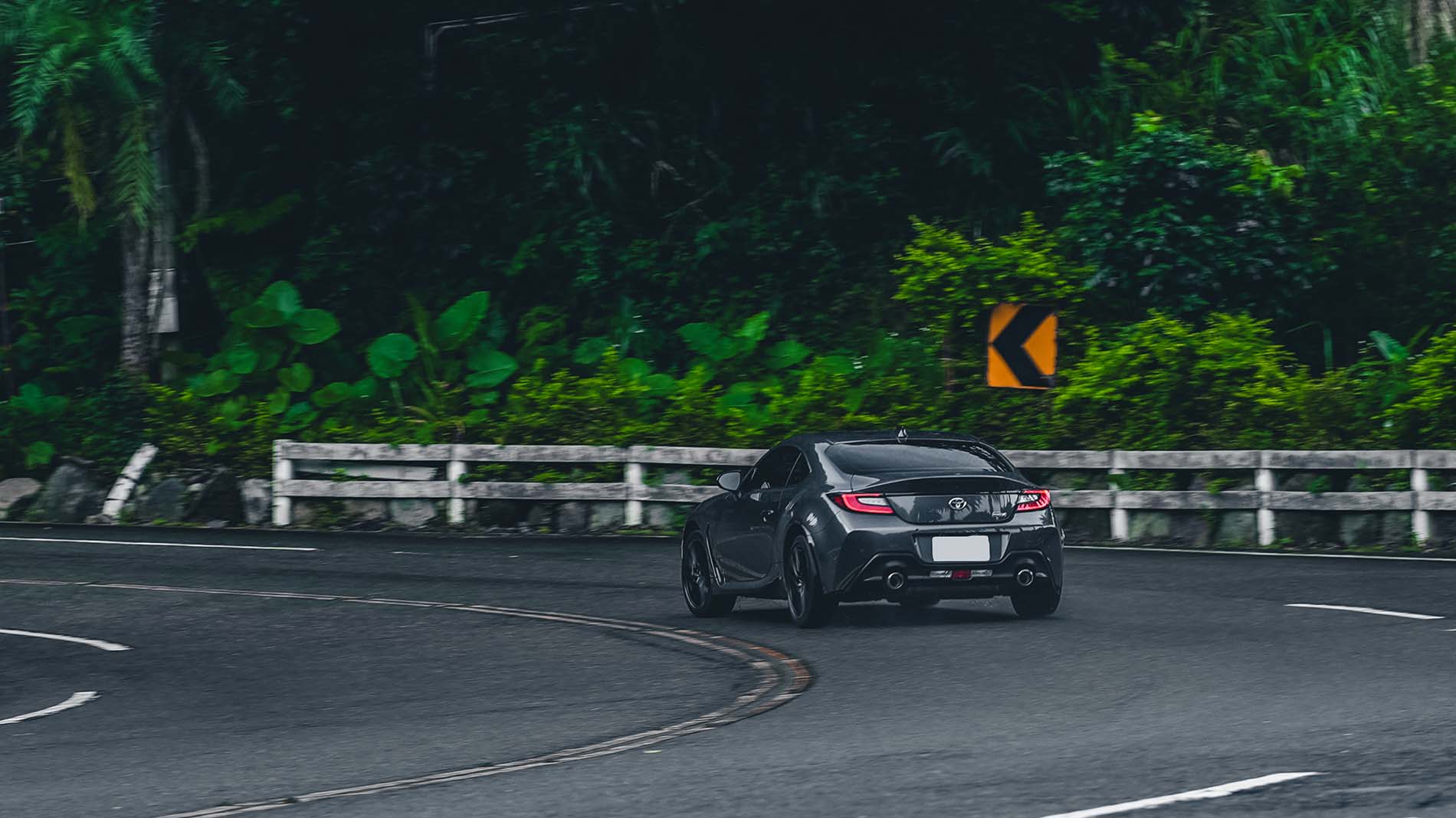 Toyota GR86 6AT Brembo-7