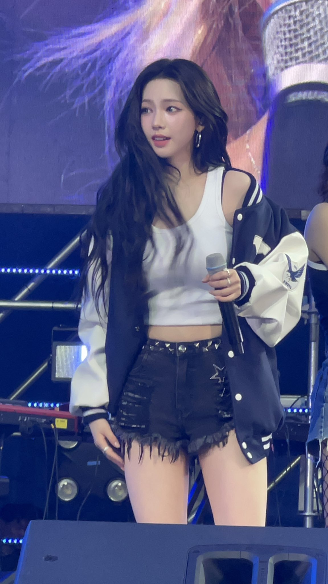 我兩個都要！aespa Karina 顏值對決！延世大學 VS. 成均館大學你選哪一個？