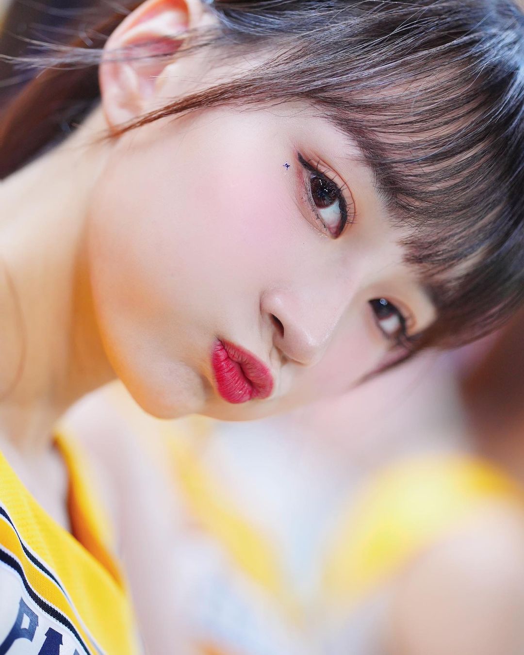 啦啦隊女神「曼容」獲封世界小姐后冠！選美夢想堅持 11 年：「或許我不是最漂亮，但我願意當最努力的那一個」