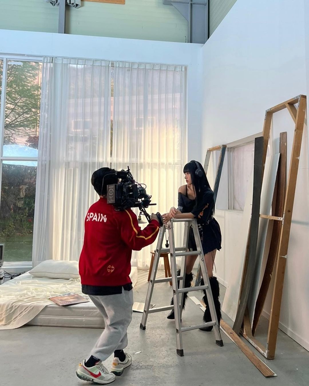 不是 Karina 也不是張員瑛！韓網公認「身材最好的四代女偶像」是她！連工作人員也大讚！