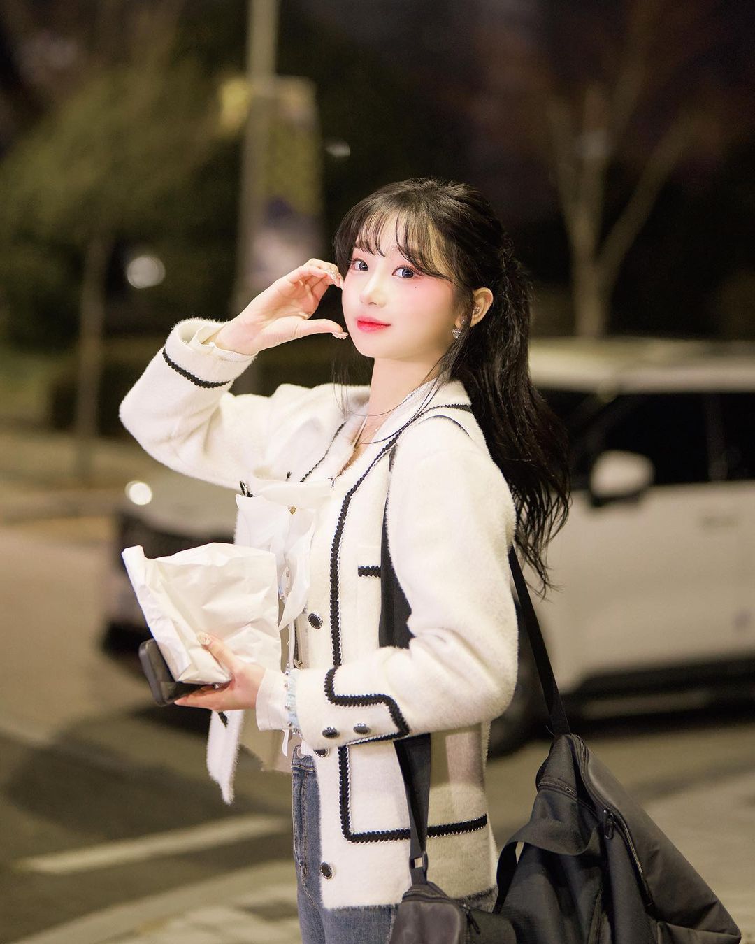 壓頭影片引爆眾怒！19 歲啦啦隊美少女李珠恩引發台、韓網友激辯，甜嫩顏值不輸女團偶像！