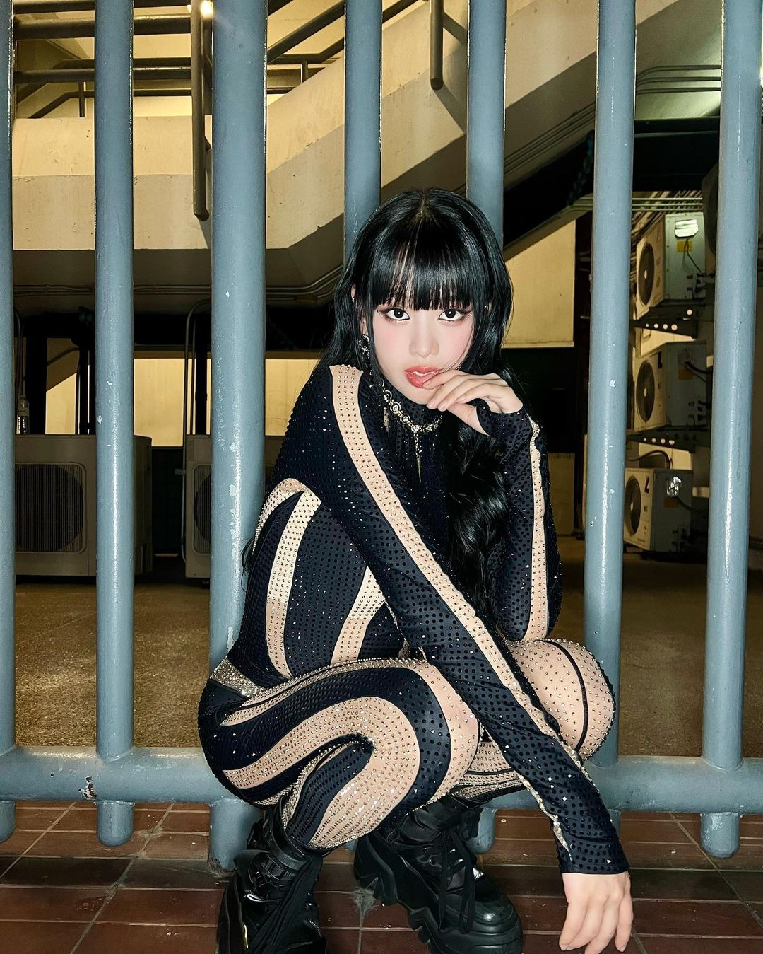 不是 Karina 也不是張員瑛！韓網公認「身材最好的四代女偶像」是她！連工作人員也大讚！