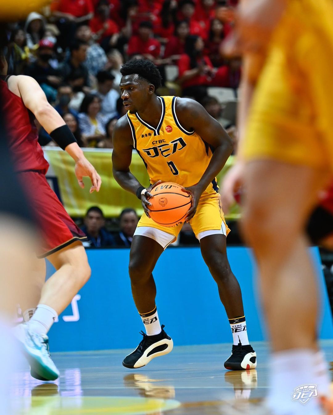 據傳獲亞洲頂薪合約！阿巴西確定加盟 B.League 秋田北部喜悅