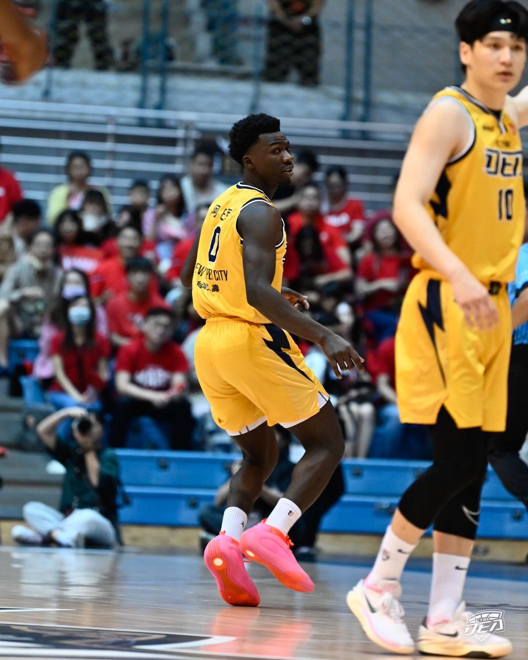 據傳獲亞洲頂薪合約！阿巴西確定加盟 B.League 秋田北部喜悅