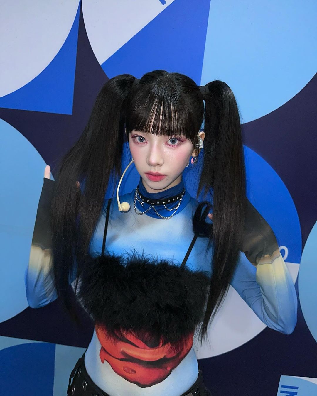巧合嗎？HYBE 虛擬女團成員 CANARY 設定撞 aespa Karina！粉怒：根本是故意的吧！