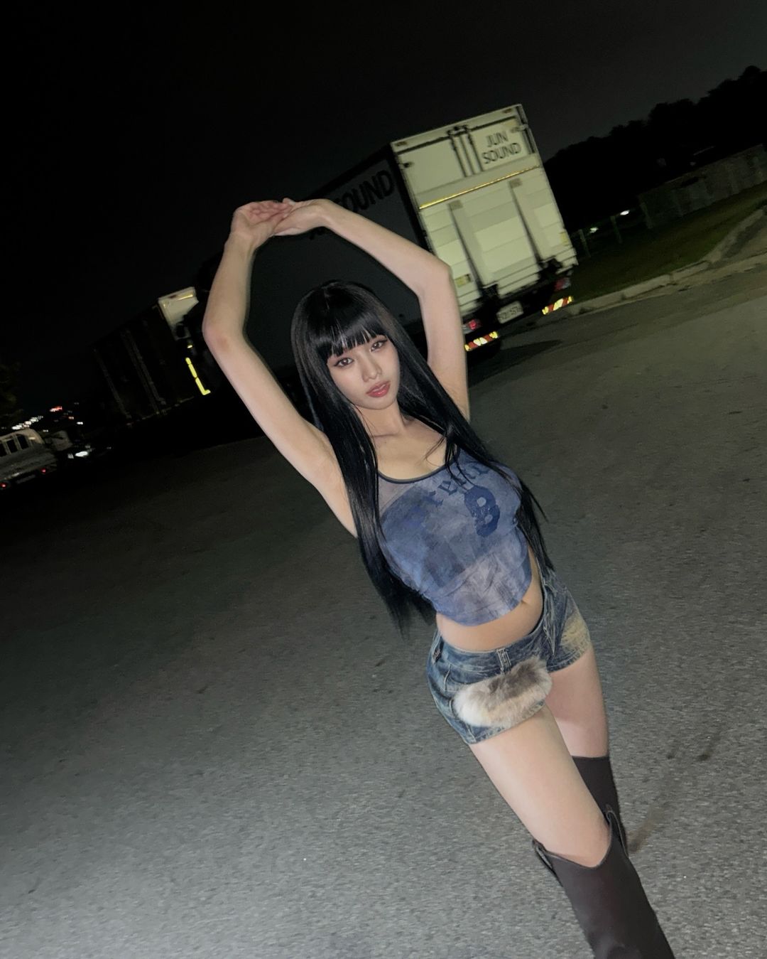 不是 Karina 也不是張員瑛！韓網公認「身材最好的四代女偶像」是她！連工作人員也大讚！