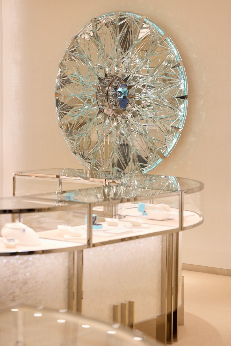 有夠閃！楊祐寧、 Melinda 首度甜蜜合體現身 Tiffany &Co. 全新限時概念店！