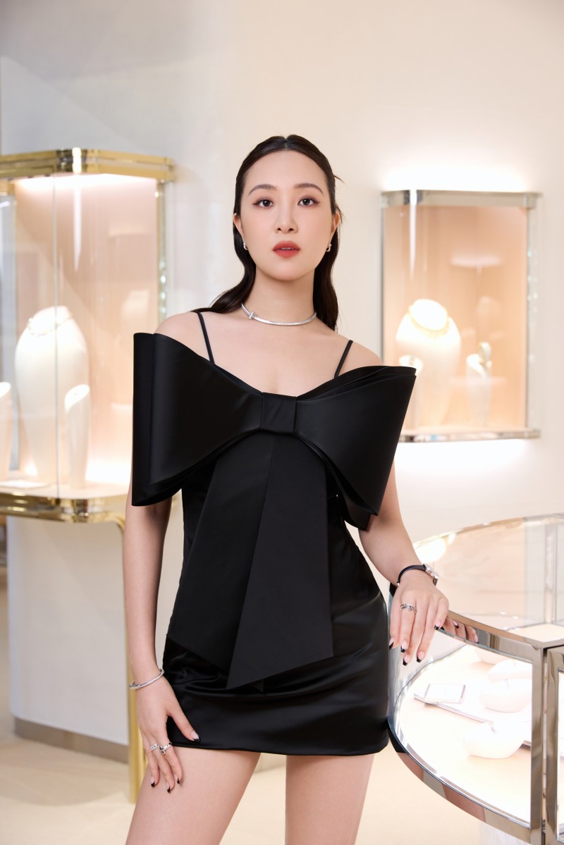 有夠閃！楊祐寧、 Melinda 首度甜蜜合體現身 Tiffany &Co. 全新限時概念店！