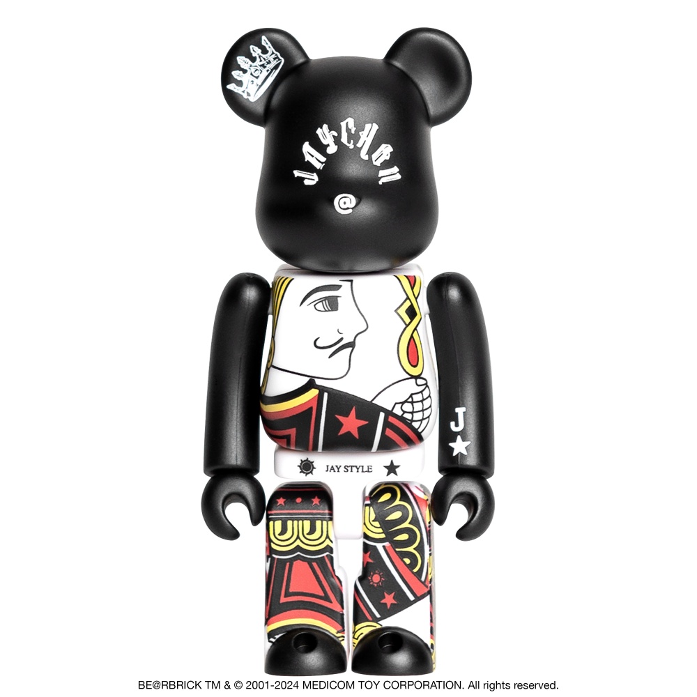 注入周董最愛的魔術元素！ PHANTACi x BE@RBRICK 全新聯名正式登場，Jay Chou 歌德字體超顯眼！