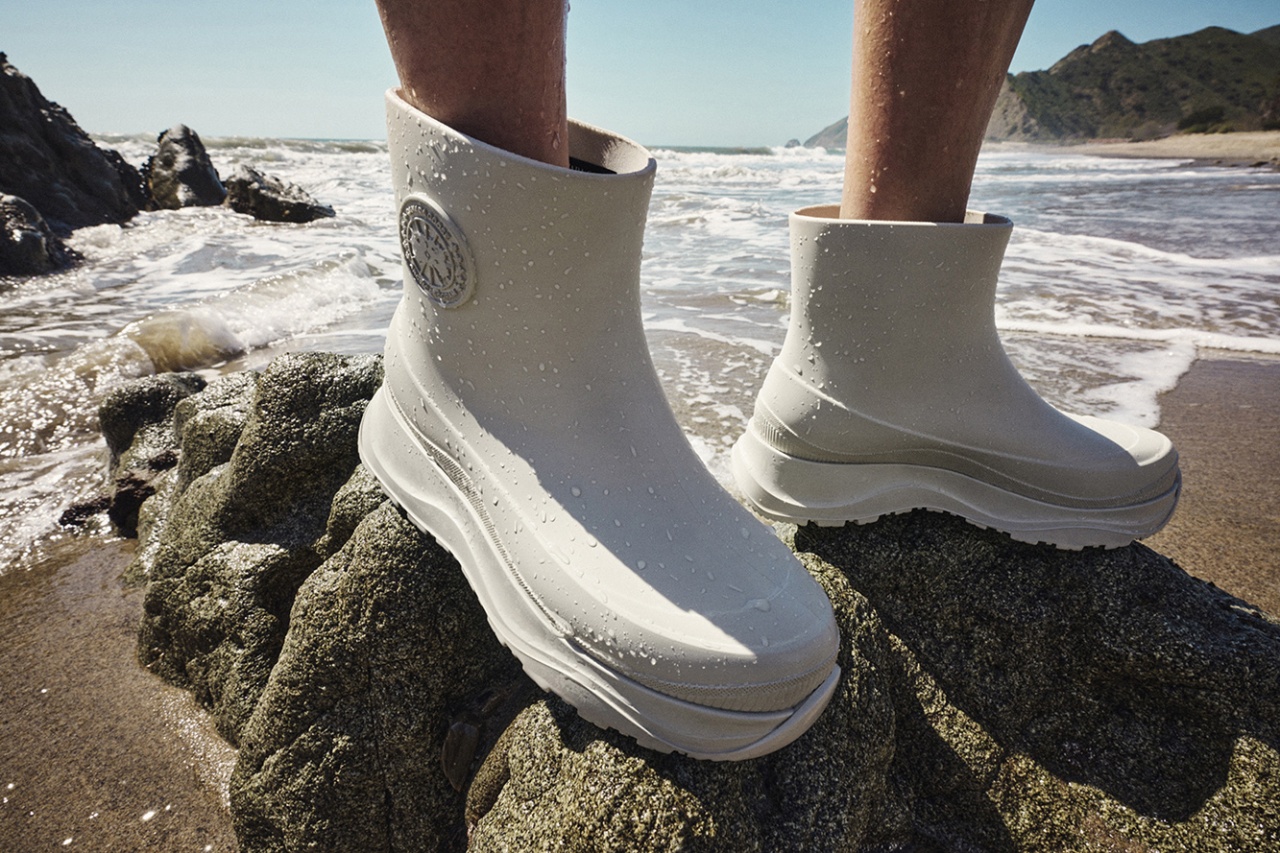 潮流穿搭與機能兼具！ CANADA GOOSE 推出首款 Vancouver 短筒雨靴，絕對雨季超必備！