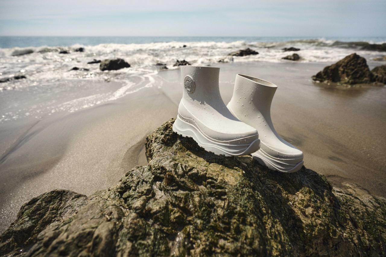 潮流穿搭與機能兼具！ CANADA GOOSE 推出首款 Vancouver 短筒雨靴，絕對雨季超必備！