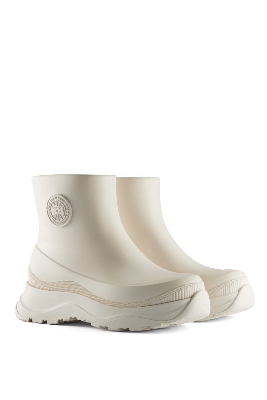 潮流穿搭與機能兼具！ CANADA GOOSE 推出首款 Vancouver 短筒雨靴，絕對雨季超必備！