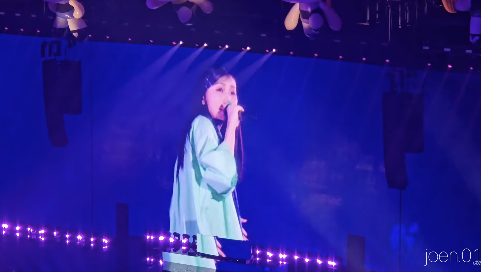 影／這組合太狂！NewJeans 日本粉絲見面會驚喜合體 YOASOBI！梁朝偉、村上隆等大咖也都來了！