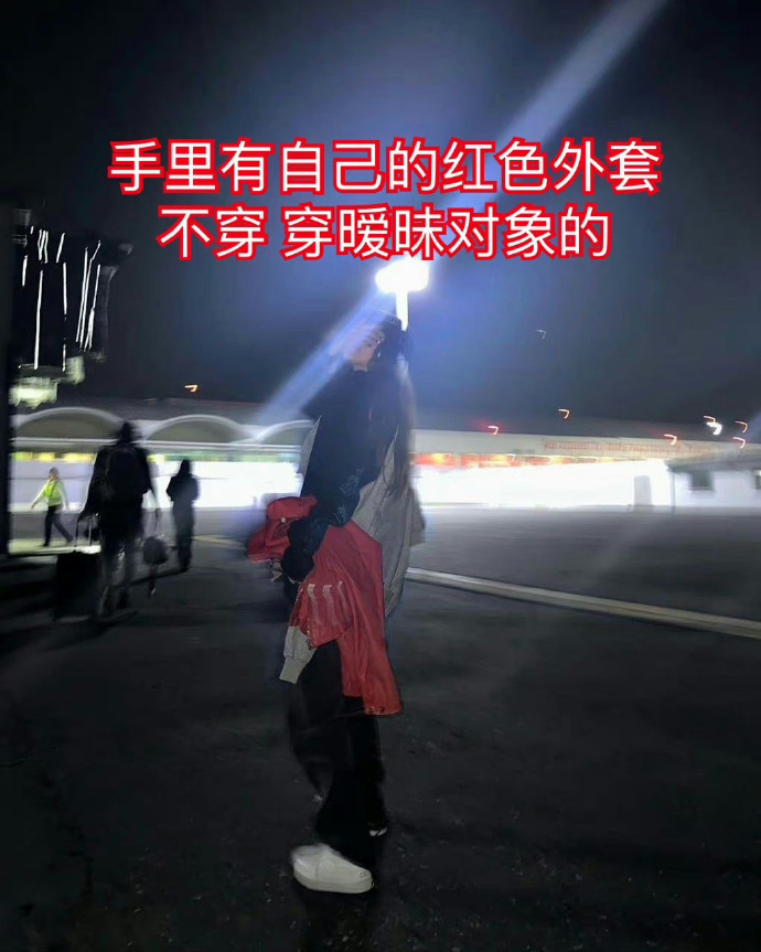 網傳 Lisa 插足別人感情？眼尖網友發現影片「疑點」：案情不單純！