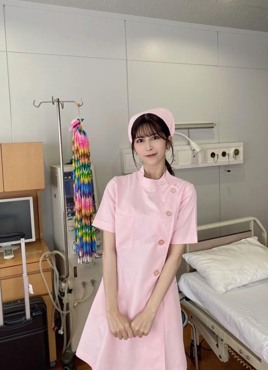 人氣女優「有禮貌婚禮穿搭」獲好評！網讚：滿分的賓客