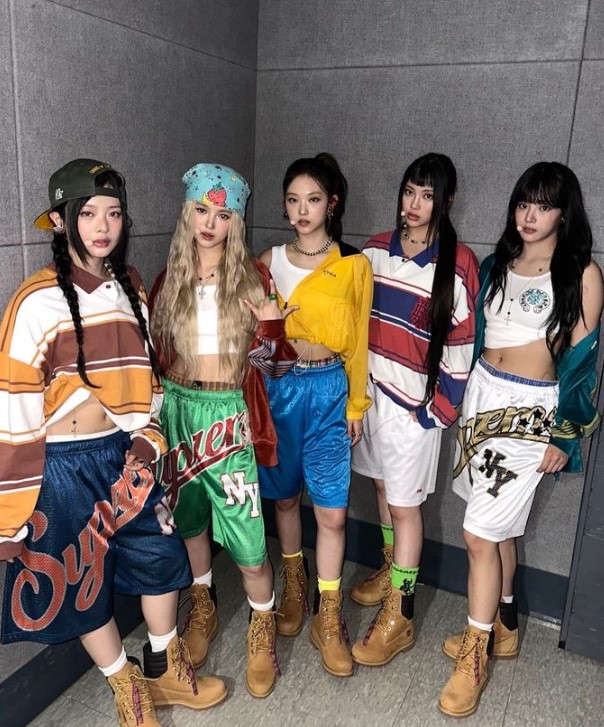 「NewJeans 之母」形象恐全毀？ D 社曝光對話紀錄　閔熙珍瘋狂嫌棄成員、力挺性騷擾男員工