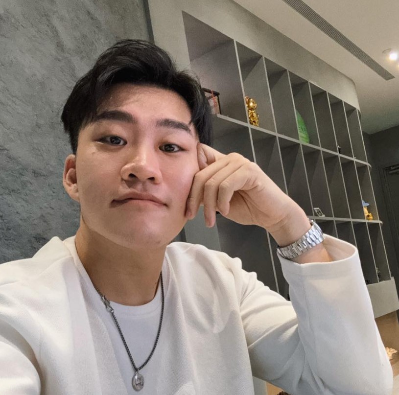 Joeman 鬆口「有在約會的對象！」是真的　與低胸辣妹拉手全被拍
