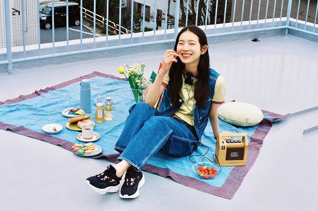 巴黎奧運｜日本滑板選手白井空良場邊疑似女友的「笑顔の女神」掀討論！網驚：原來是超人氣模特兒！