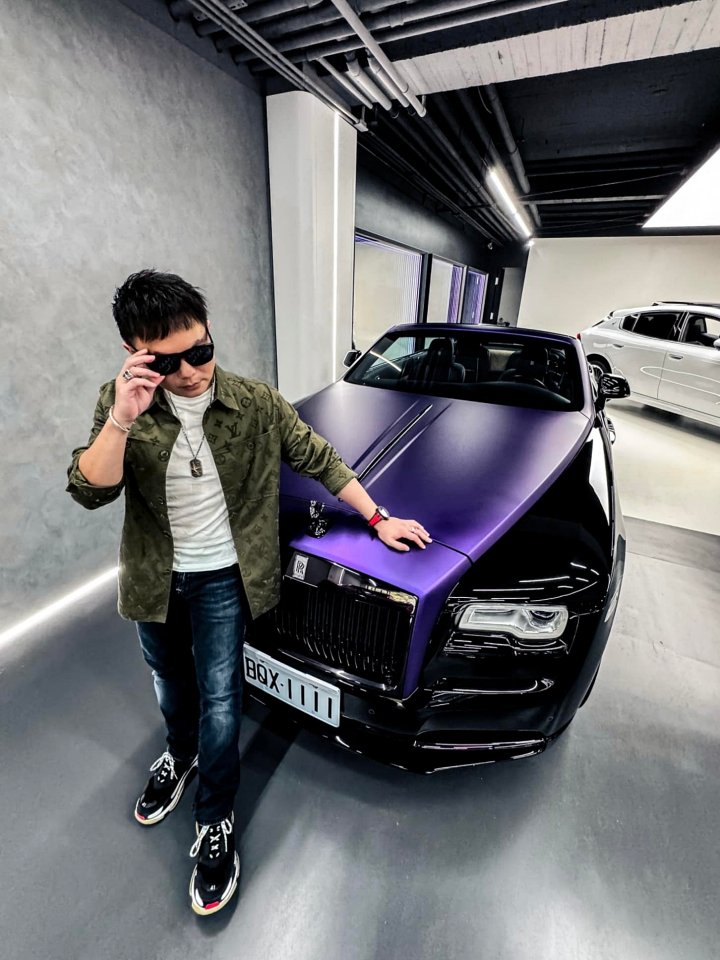 超哥千萬藍寶堅尼違停遭拖吊！網友：拖吊車「超派」本人低調道歉：被拖吊剛好