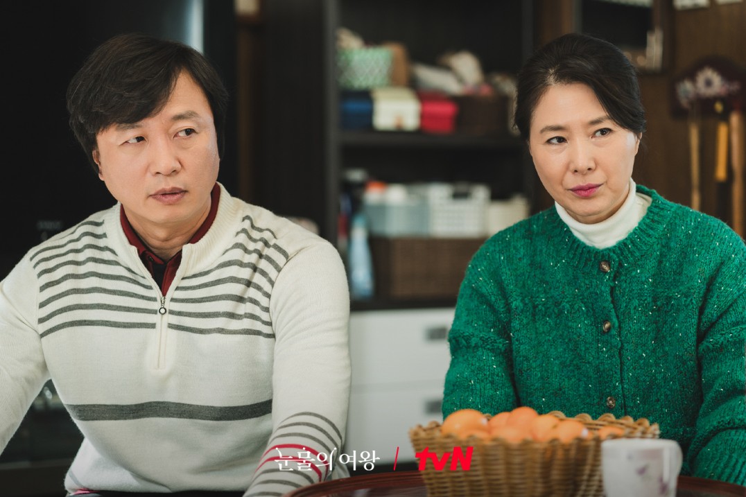 網評「近1年最好看」韓劇！《黑暗榮耀》復仇之路超精彩！《背著善宰跑》邊佑錫人氣爆棚成新一代男生！