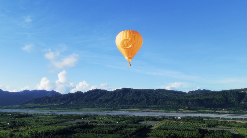 COOL 直擊｜前進台東熱氣球嘉年華！近賞 Coach 全球首顆 C Lock、Tabby 熱氣球！