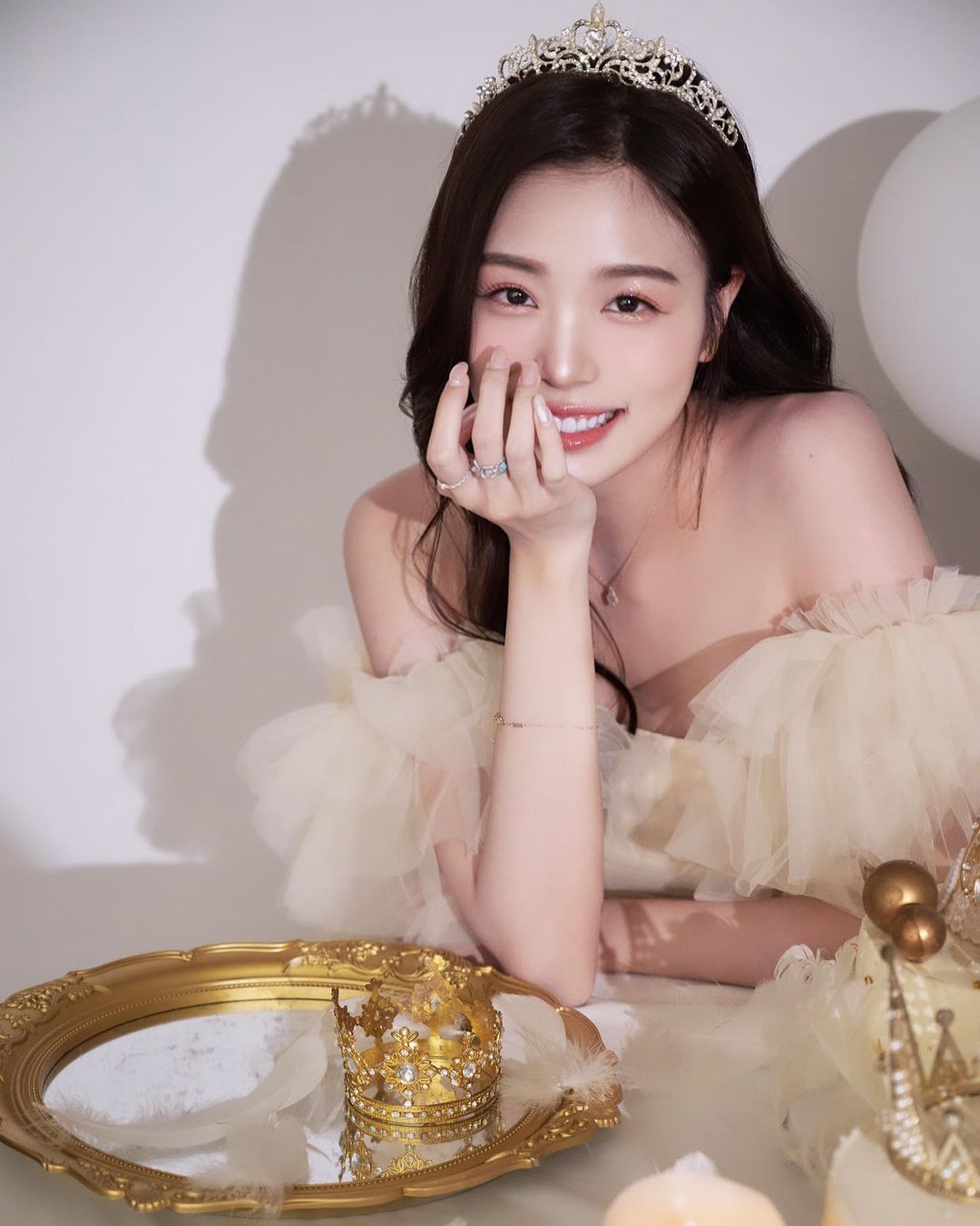 《爆廢》比基尼正妹詢問度破表！性感美模趙繹羽身材超兇，鄉民認證：本人又可愛又兇！