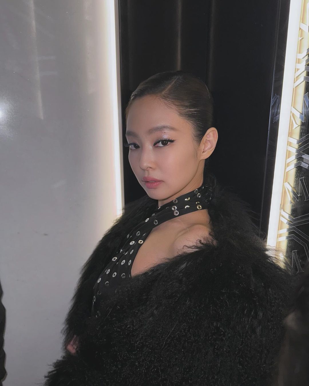 夢幻聯動？BLACKPINK Jennie 出現客串《死侍與金鋼狼》？！網：太扯⋯