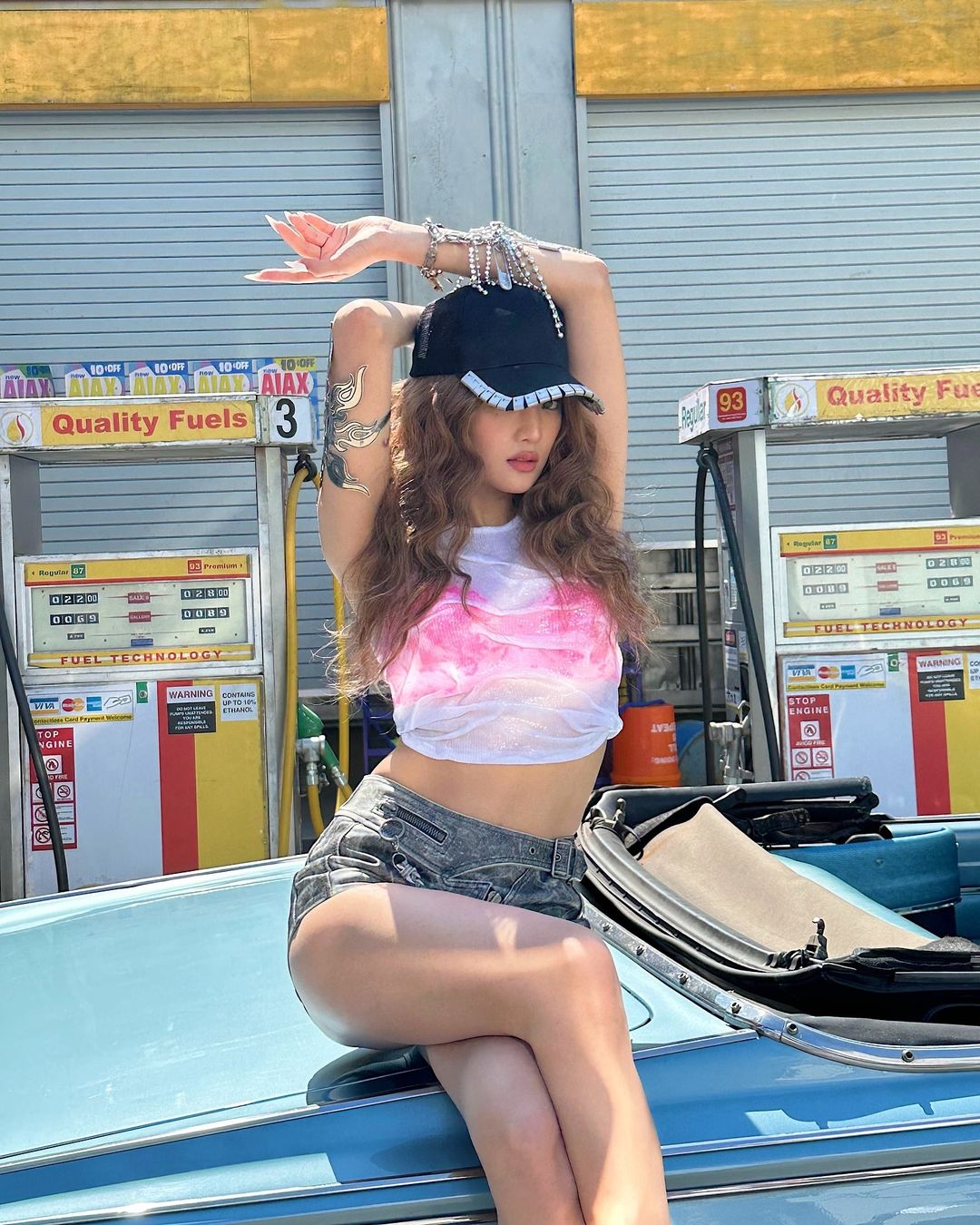 起底超狂家世！(G)I-DLE Minnie 家開超豪華酒店，還穿要價破千萬皇室服裝！ 網驚：是真公主