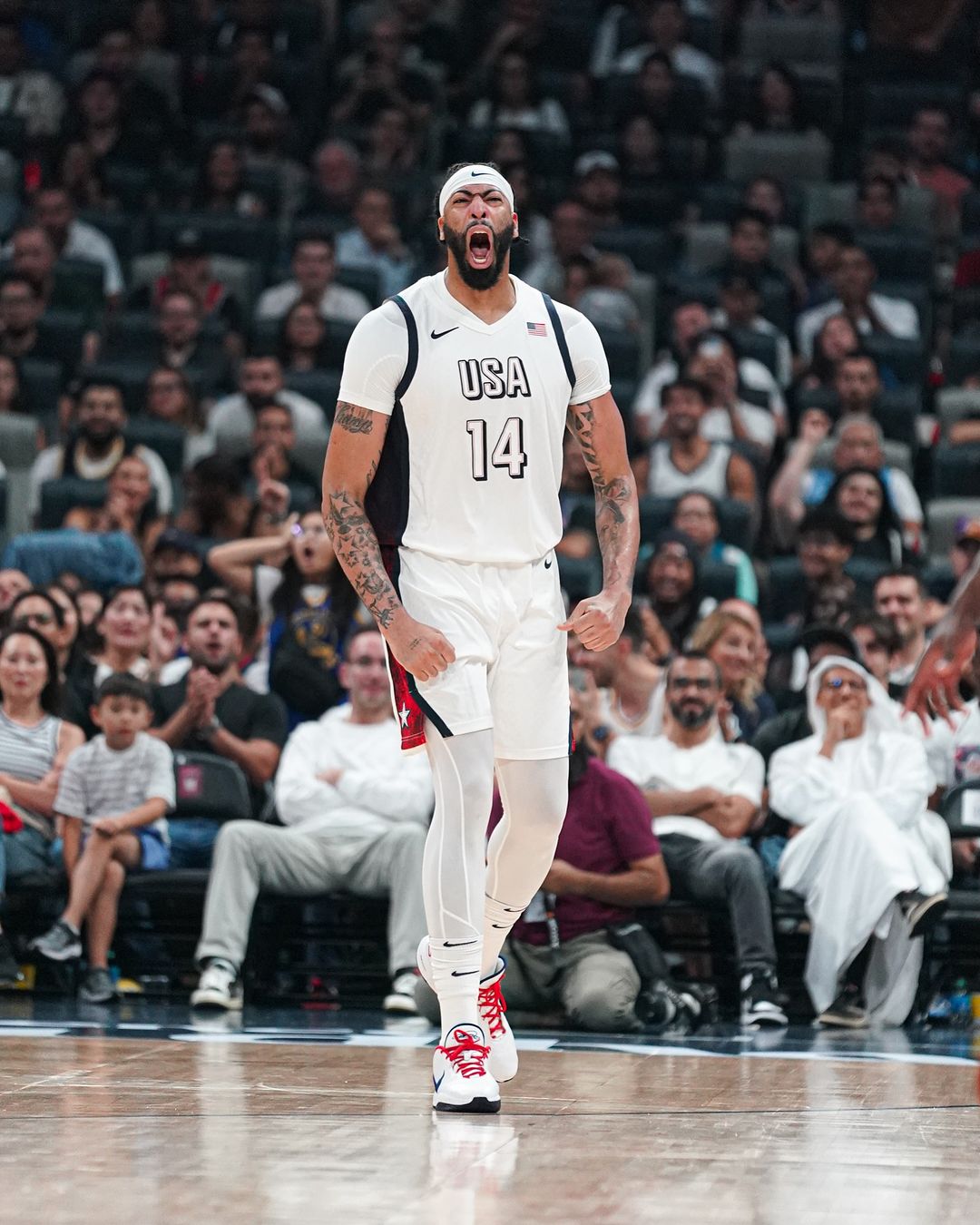 為 Drake 平反？Curry 賽後聽到《Not Like Us》嫌棄：Damn！美國又不是只剩這首歌