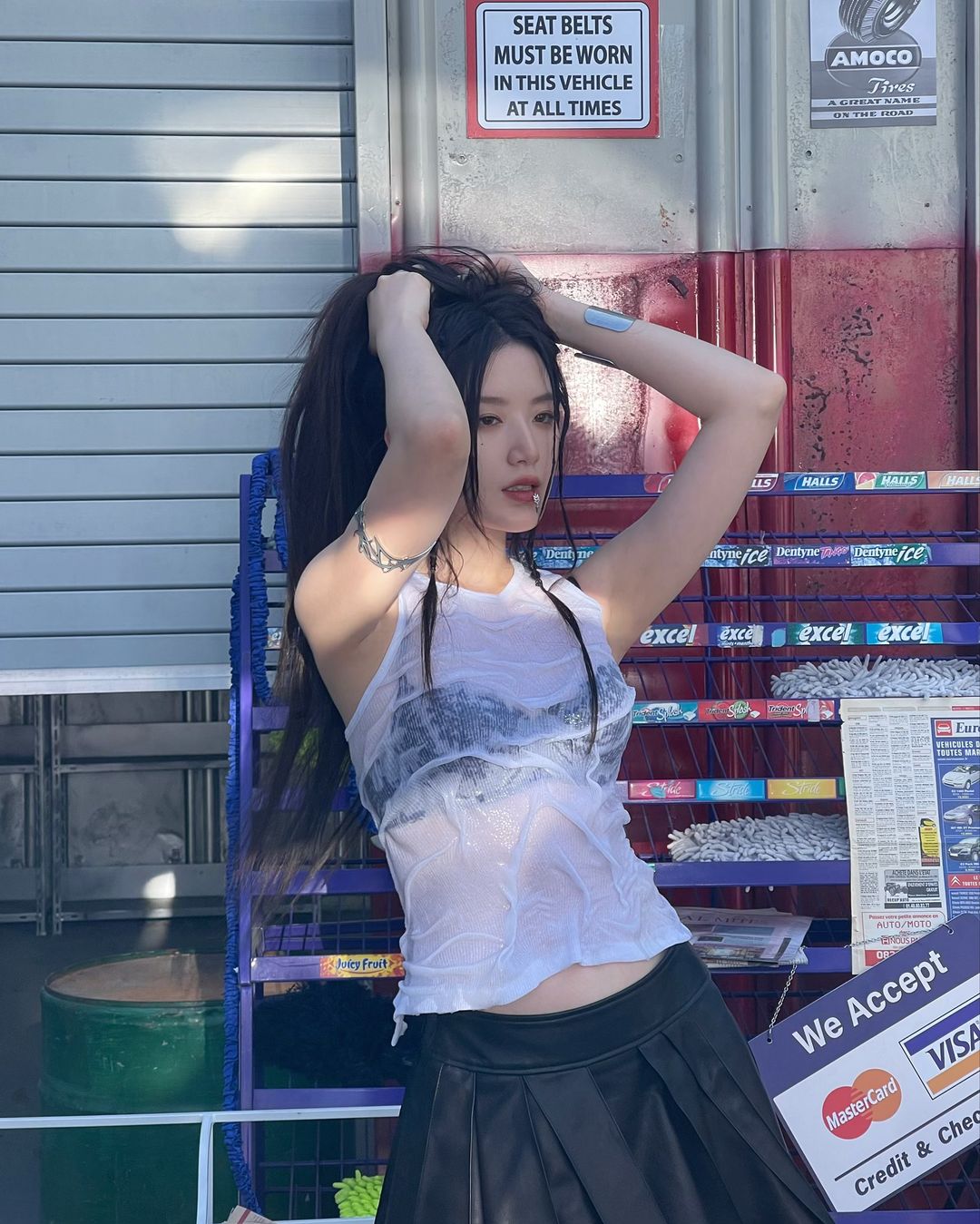 好身材藏不住！(G)I-DLE 舒華超火辣「濕身+唇環」造型引熱議！網驚：可以免費看嗎？