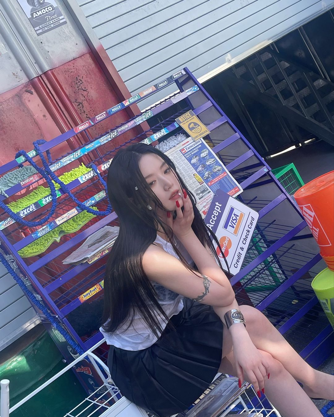 好身材藏不住！(G)I-DLE 舒華超火辣「濕身+唇環」造型引熱議！網驚：可以免費看嗎？