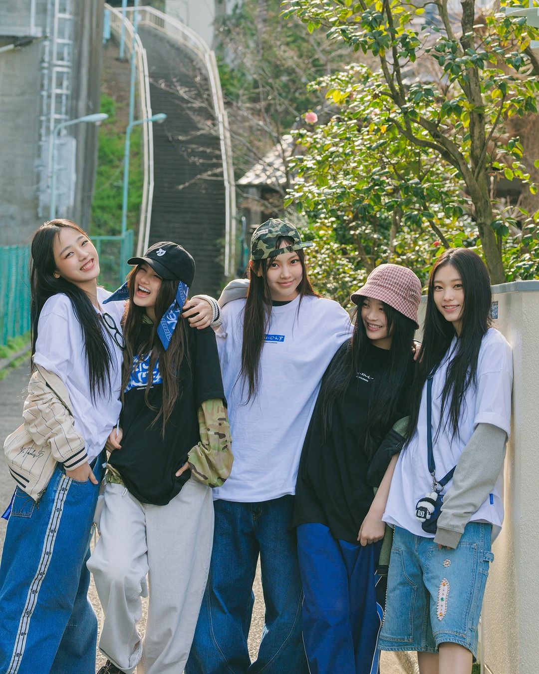 影／NewJeans Source Music 時期練習影片曝光！穿緊身褲、高跟鞋跳「超齡辣舞」！網怒：她們才國、高中而已…