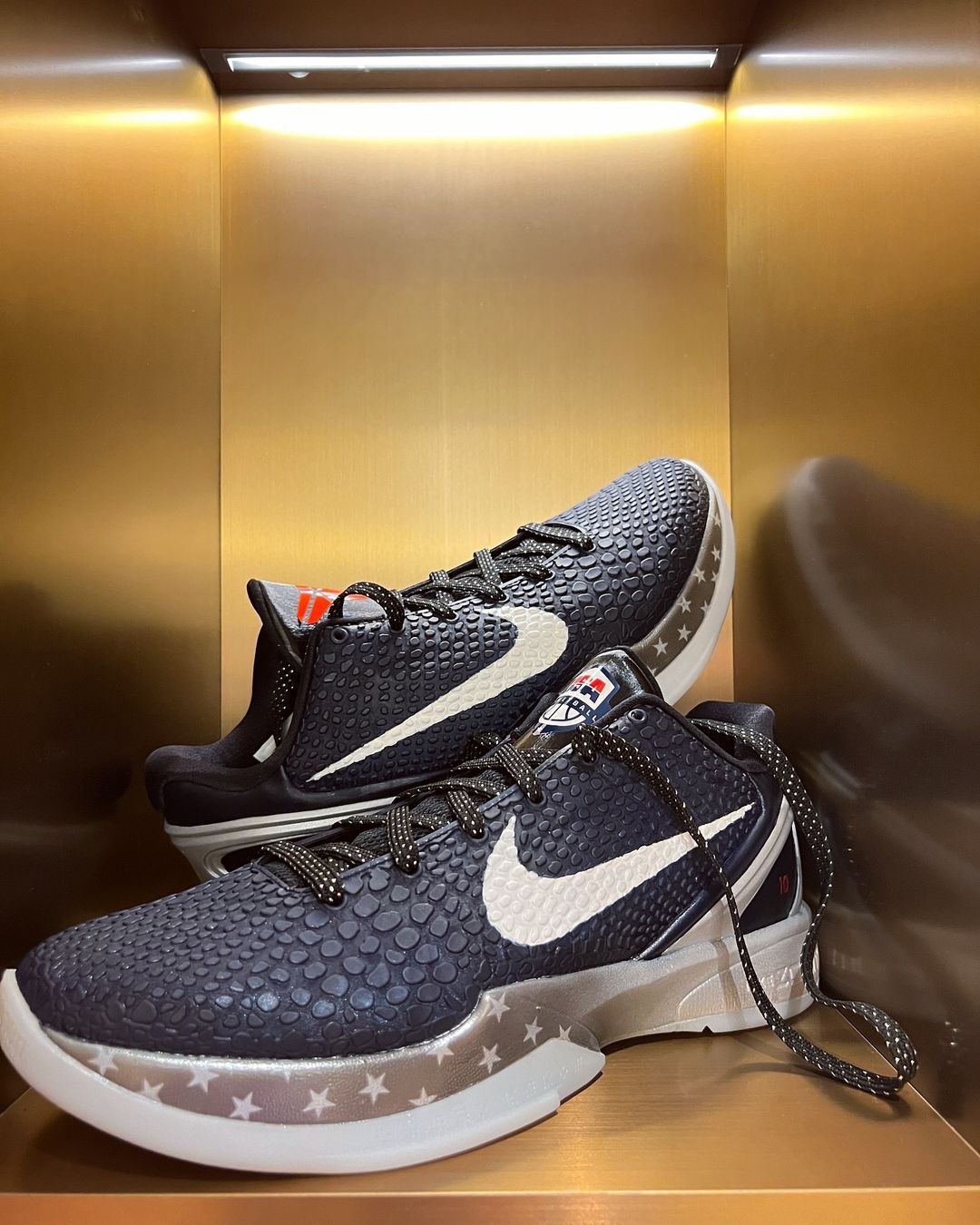 紀念老大 08 年奪金歷程！國外客製師打造 Nike Kobe 6 Protro「北京奧運」，滿滿細節帥度爆表！