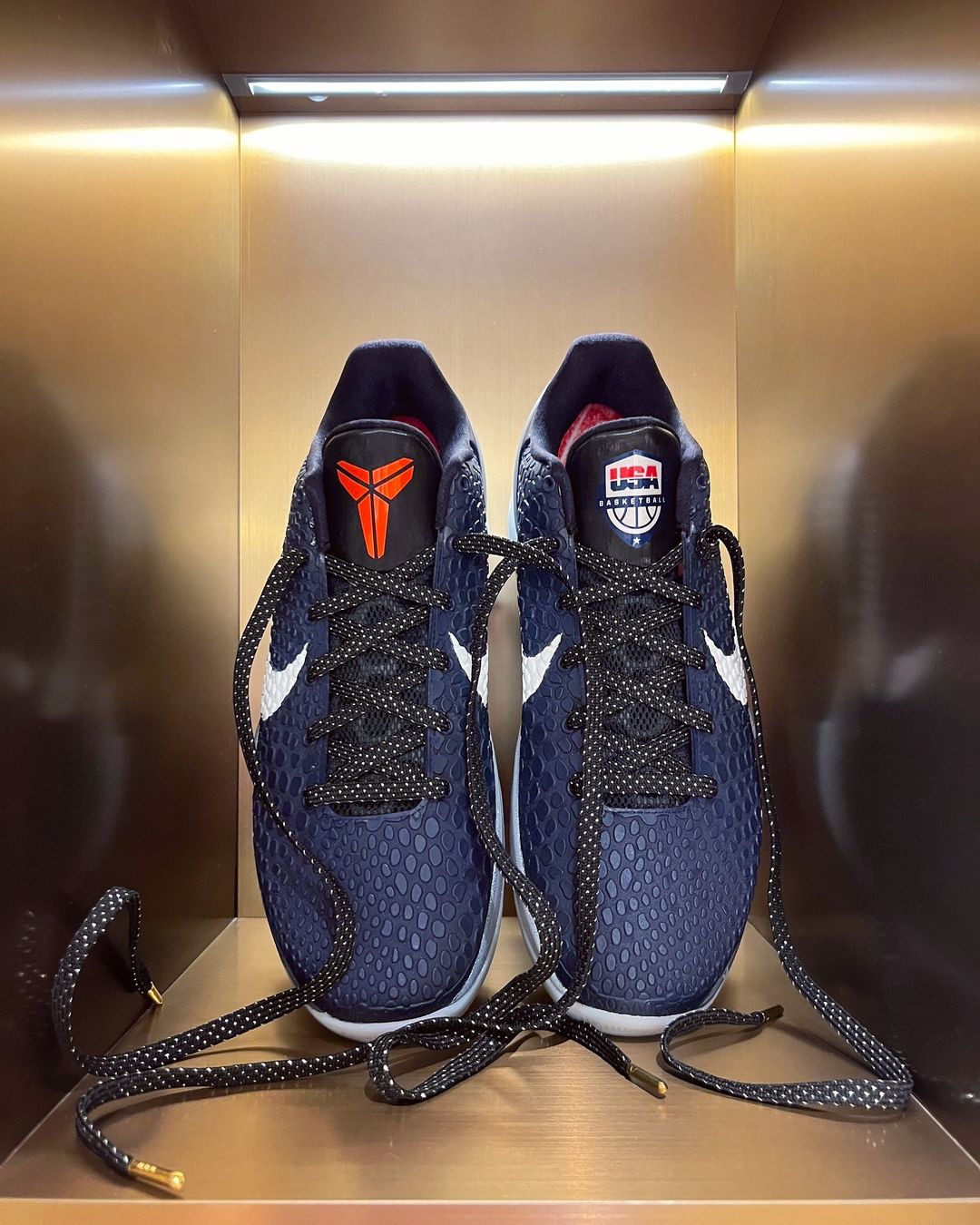 紀念老大 08 年奪金歷程！國外客製師打造 Nike Kobe 6 Protro「北京奧運」，滿滿細節帥度爆表！