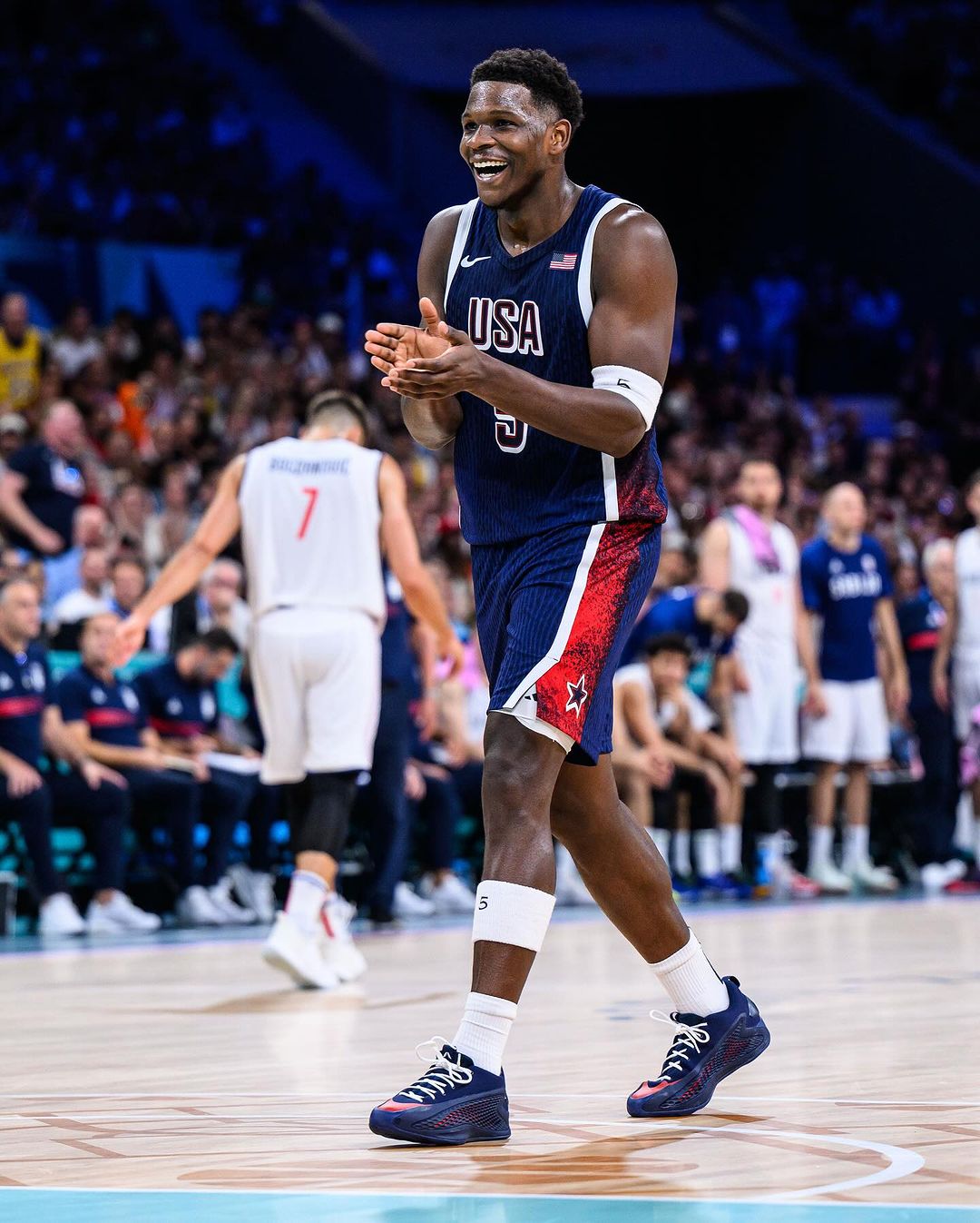 巴黎奧運｜死神 KD 降臨狂轟 23 分！美國男籃 110：84 大勝塞爾維亞，金牌之路拿下首勝！