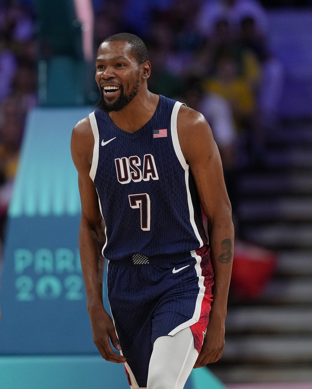 巴黎奧運｜死神 KD 降臨狂轟 23 分！美國男籃 110：84 大勝塞爾維亞，金牌之路拿下首勝！