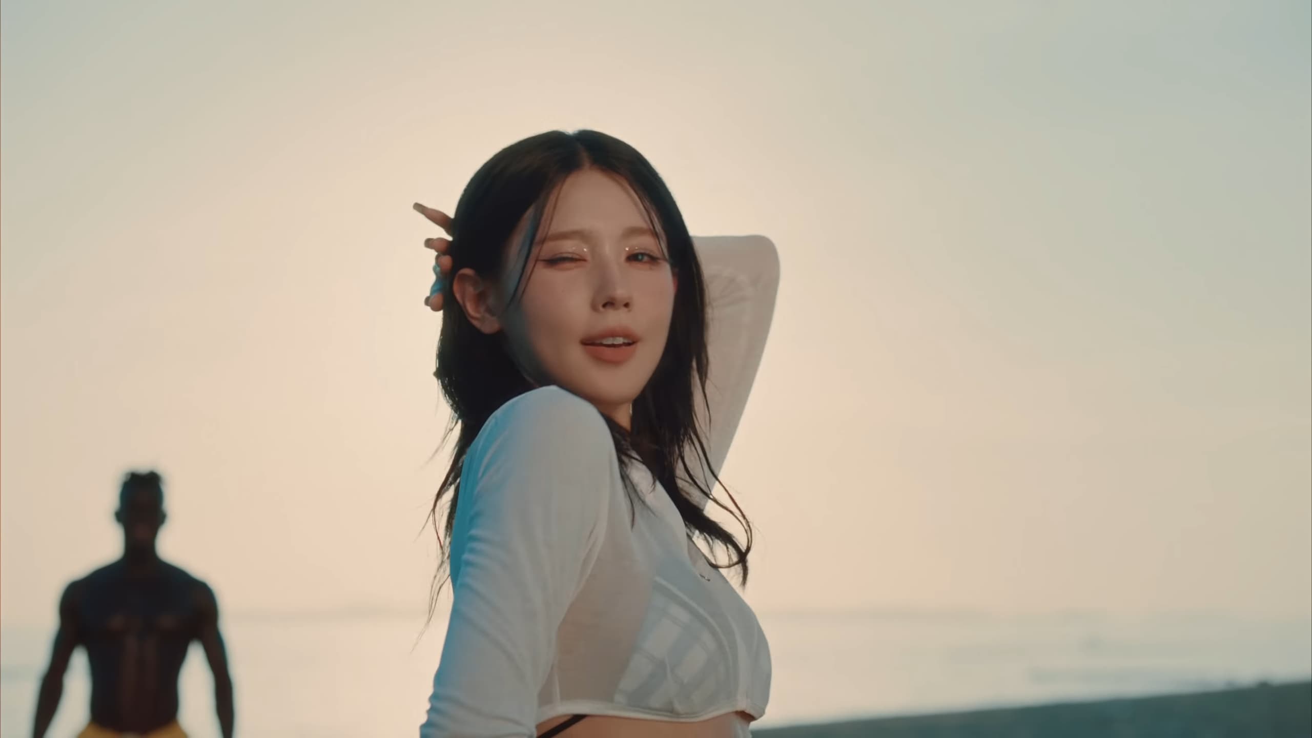 夏日風舒華登場！(G)I-DLE 全新主打〈Klaxon〉滿滿美式復古風一聽就愛！