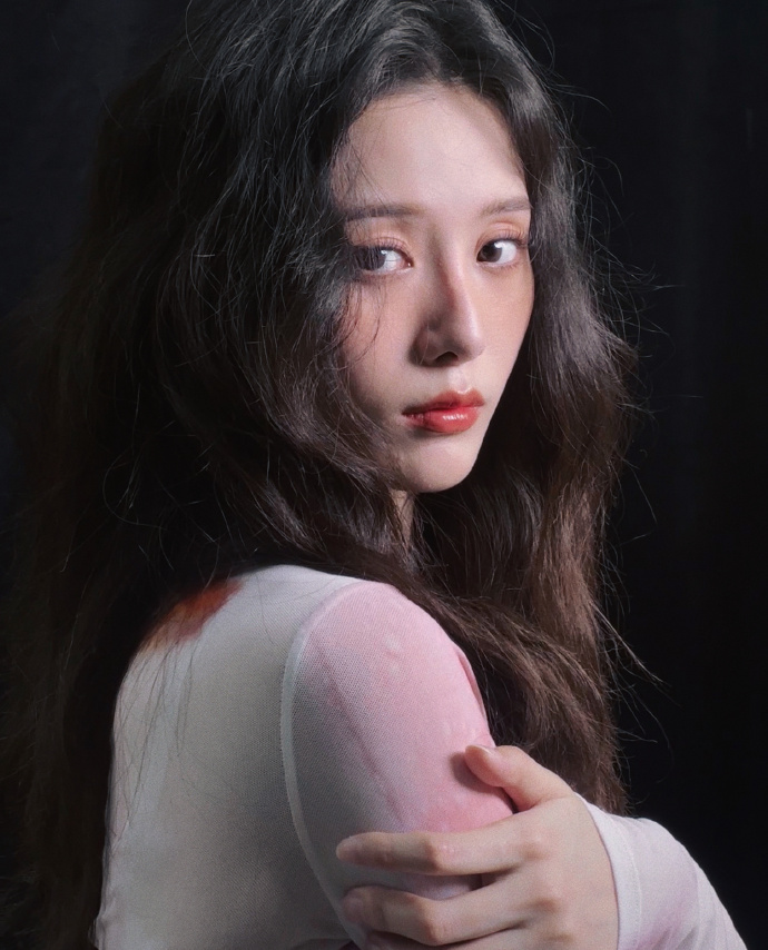 黃子韜認愛旗下女星徐藝洋！反遭網友翻出過去嘴硬歷史　吐槽「粉絲其實是這倆 play 的一環罷了」