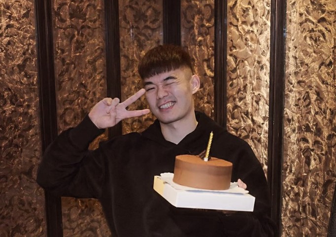 進入管制區接機王齊麟挨轟！啦啦隊女神「十元」扛不住批評聲浪悄關 Threads