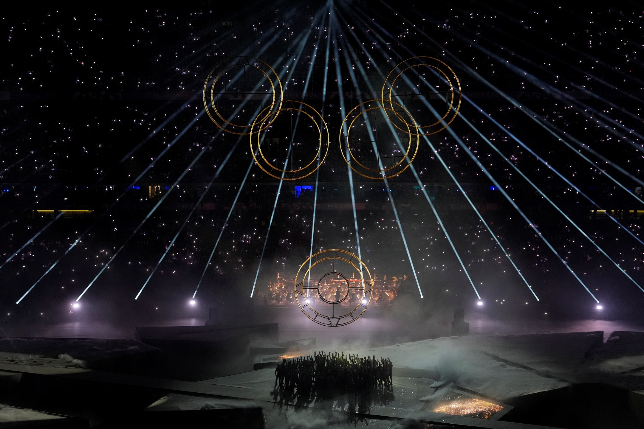 巴黎奧運｜奧運閉幕式眾星雲集！阿湯哥上演不可能的任務交棒洛杉磯，怪奇比莉、Snoop Dogg 輪番驚喜演出！