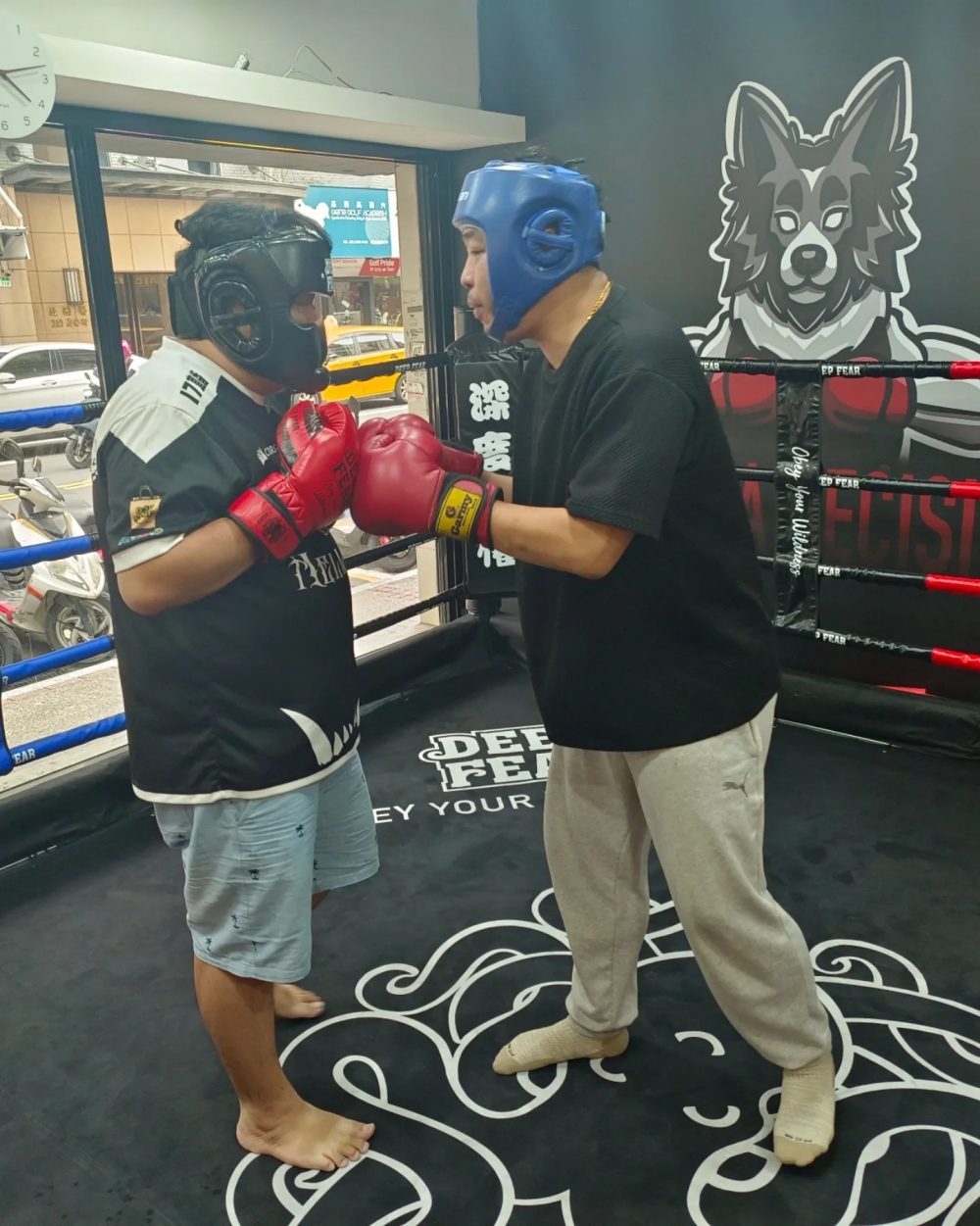 《拳上》穩了？亞洲統神首次練拳照曝光，痛扁《快打炫風》世界冠軍石油王！