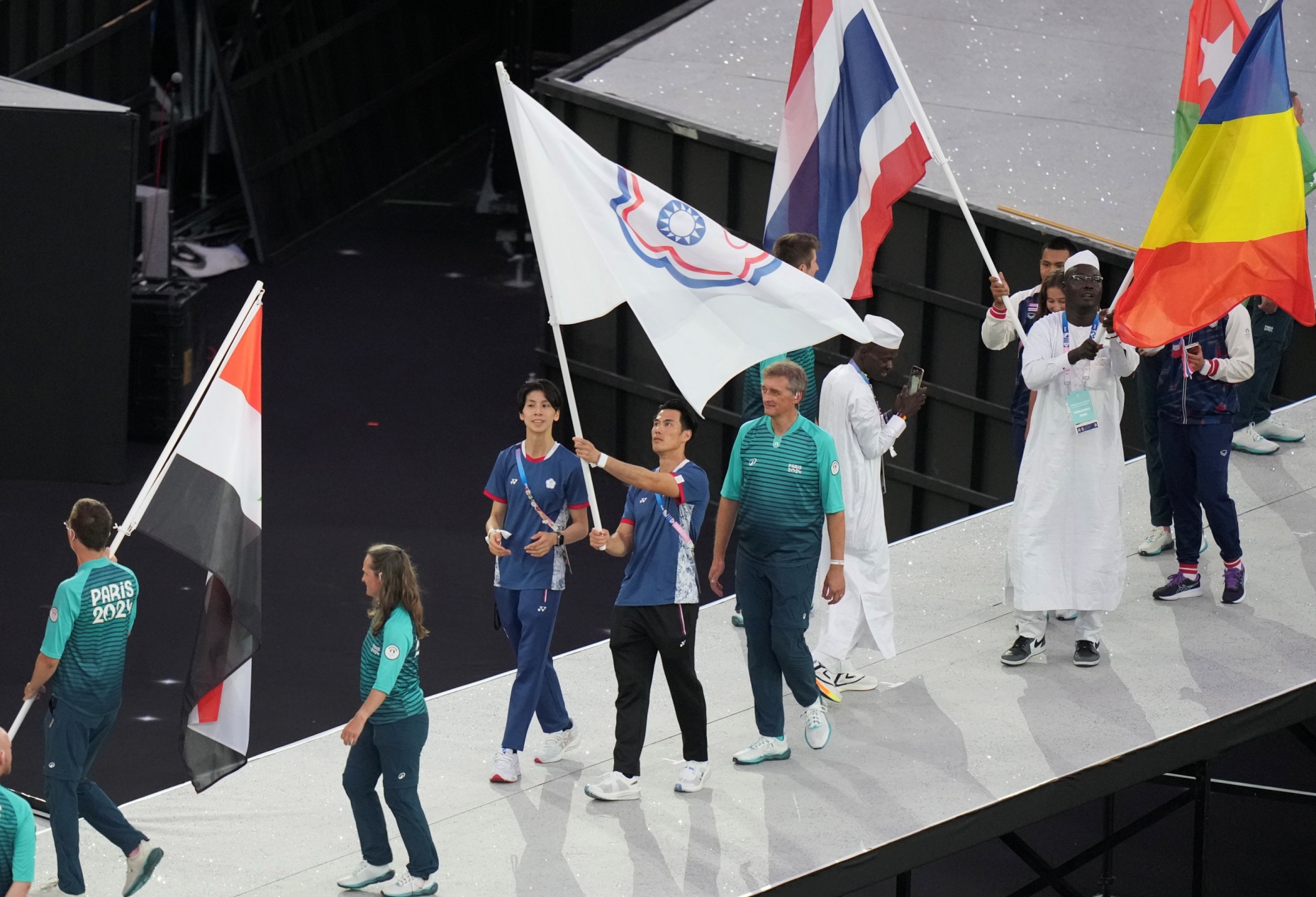 巴黎奧運｜奧運閉幕式眾星雲集！阿湯哥上演不可能的任務交棒洛杉磯，怪奇比莉、Snoop Dogg 輪番驚喜演出！