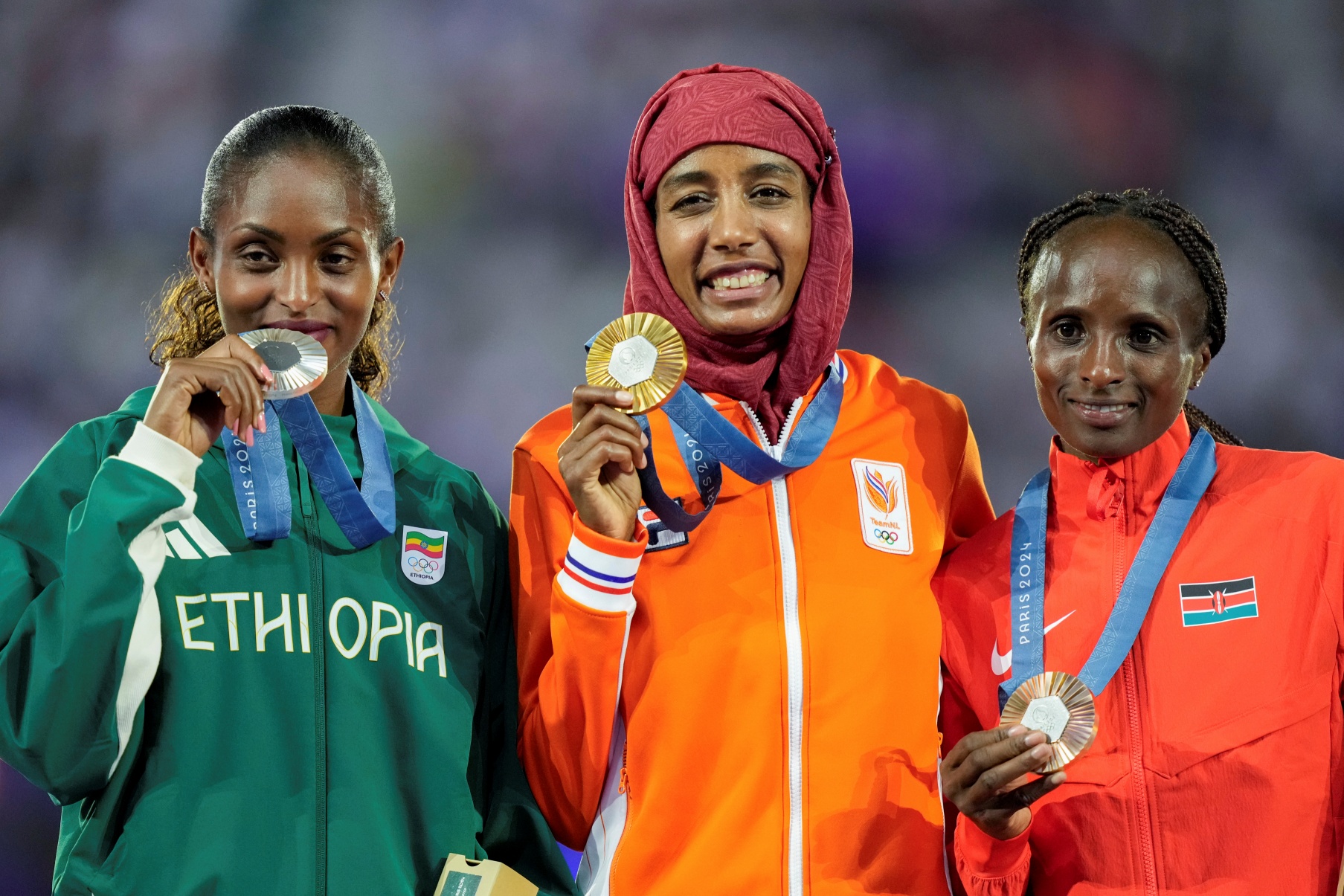 巴黎奧運｜奧運閉幕式眾星雲集！阿湯哥上演不可能的任務交棒洛杉磯，怪奇比莉、Snoop Dogg 輪番驚喜演出！